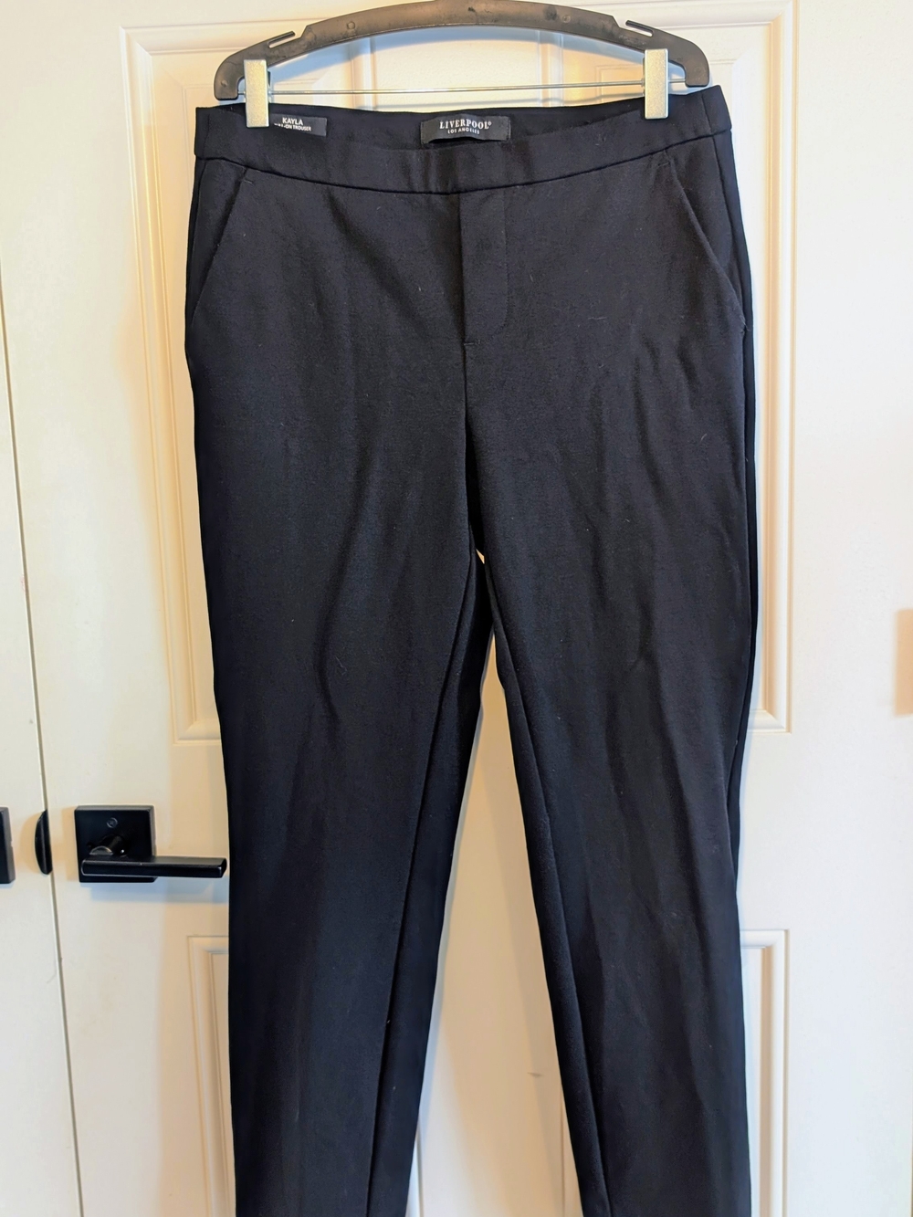Liverpool Black Straight-Leg Women's Pants - Size 8/29